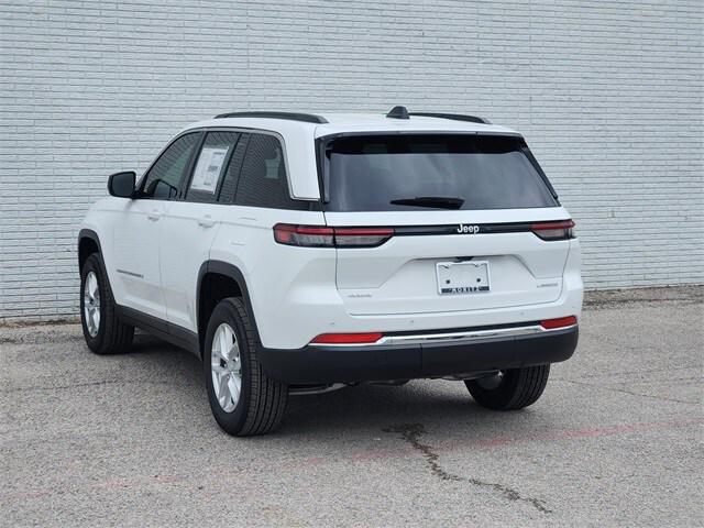 2025 Jeep Grand Cherokee GRAND CHEROKEE LAREDO X 4X4