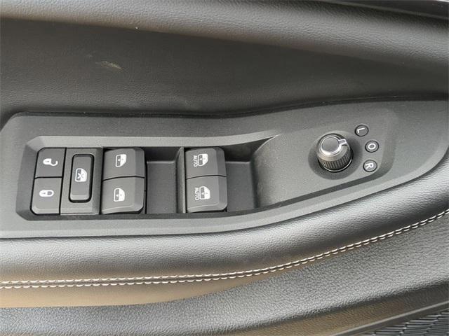 2025 Jeep Grand Cherokee GRAND CHEROKEE L LAREDO X 4X4