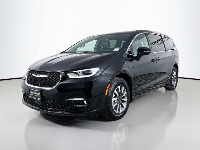 2025 Chrysler Pacifica Hybrid PACIFICA PLUG-IN HYBRID SELECT