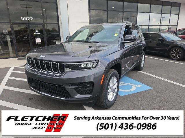 2025 Jeep Grand Cherokee GRAND CHEROKEE LAREDO X 4X4