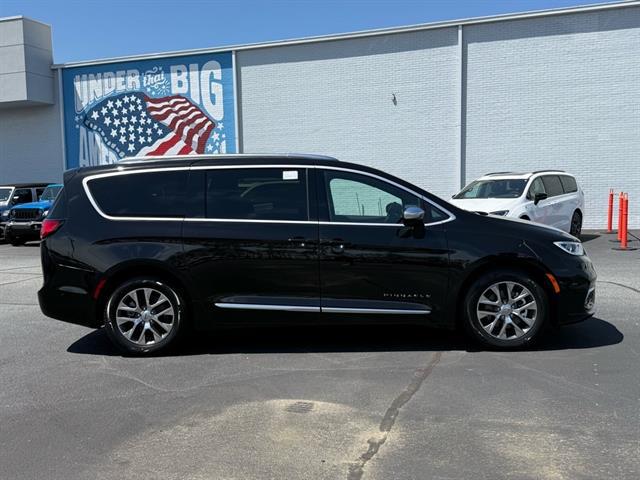2025 Chrysler Pacifica Hybrid PACIFICA PLUG-IN HYBRID PINNACLE