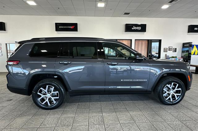 2025 Jeep Grand Cherokee GRAND CHEROKEE L LIMITED 4X4