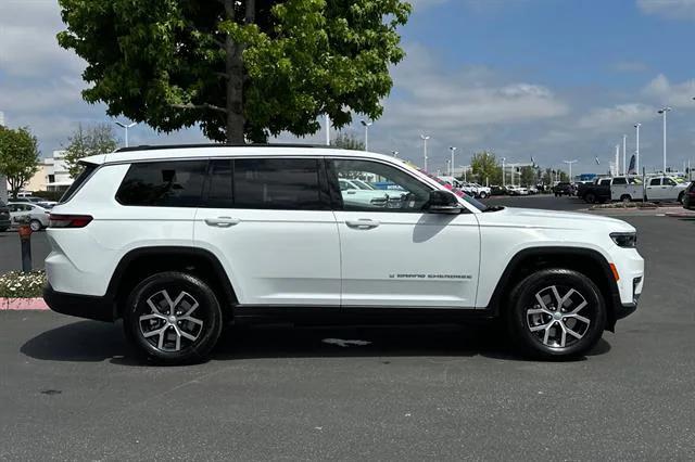 2025 Jeep Grand Cherokee GRAND CHEROKEE L LIMITED 4X4