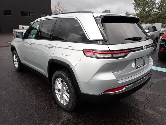 2025 Jeep Grand Cherokee GRAND CHEROKEE LAREDO X 4X4