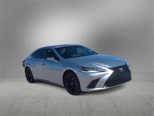 2022 Lexus ES 300h F SPORT