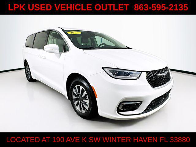 2022 Chrysler Pacifica Hybrid Touring L
