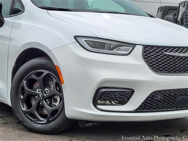 2024 Chrysler Pacifica Hybrid Premium S Appearance Pkg