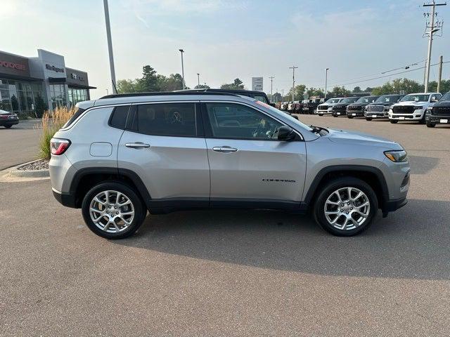 2022 Jeep Compass Latitude Lux 4x4 2022 Jeep Compass Latitude Lux 4x4