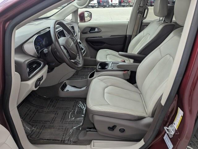 2017 Chrysler Pacifica Touring-L Plus