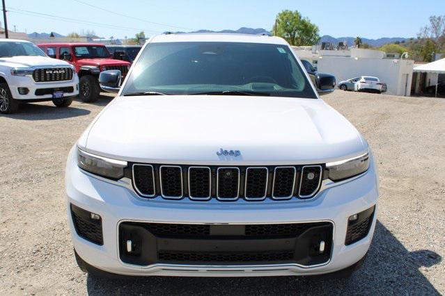 2023 Jeep Grand Cherokee Overland 4x2