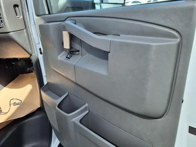 2025 GMC Savana Cutaway Work Van