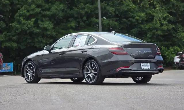 2023 Genesis G70 2.0T RWD
