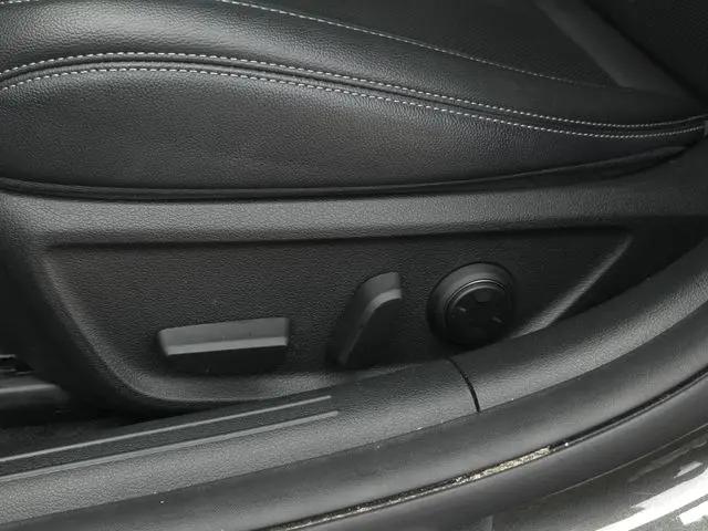 2023 Genesis G70 2.0T RWD