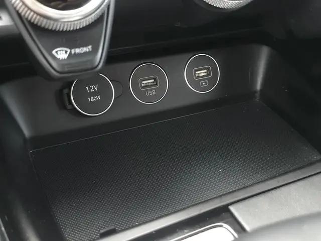 2023 Genesis G70 2.0T RWD