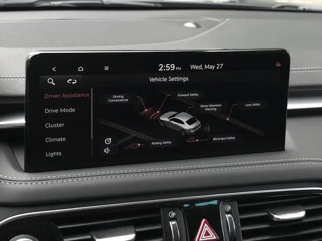 2023 Genesis G70 2.0T RWD