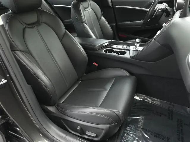 2023 Genesis G70 2.0T RWD
