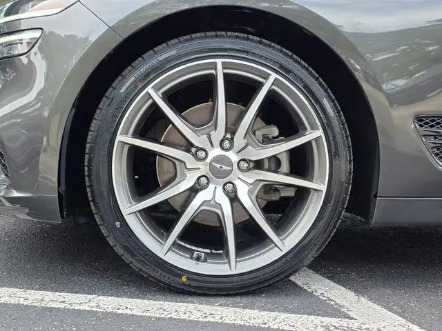 2023 Genesis G70 2.0T RWD