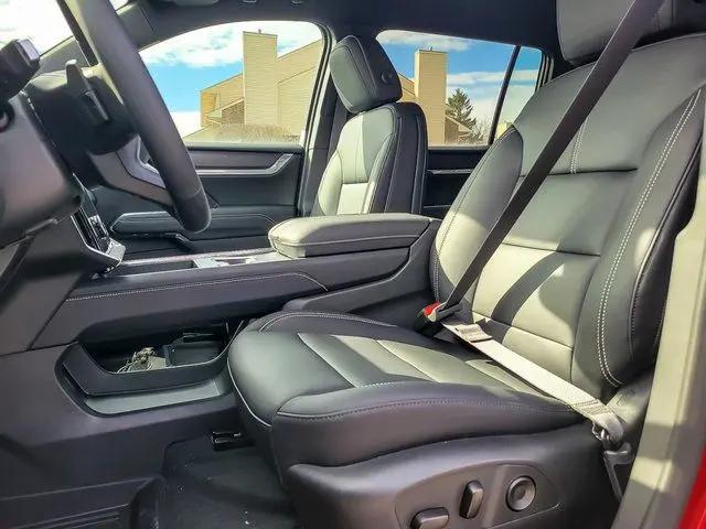 2025 GMC Acadia FWD Elevation