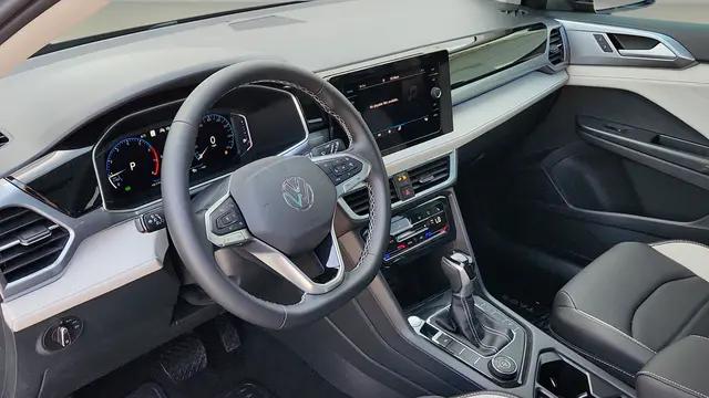 2025 Volkswagen Taos 1.5T SEL