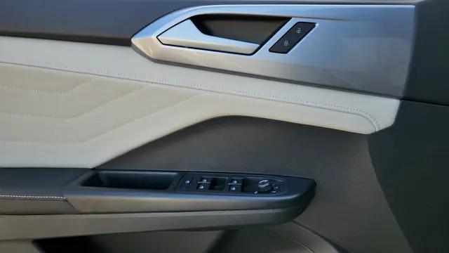 2025 Volkswagen Taos 1.5T SEL