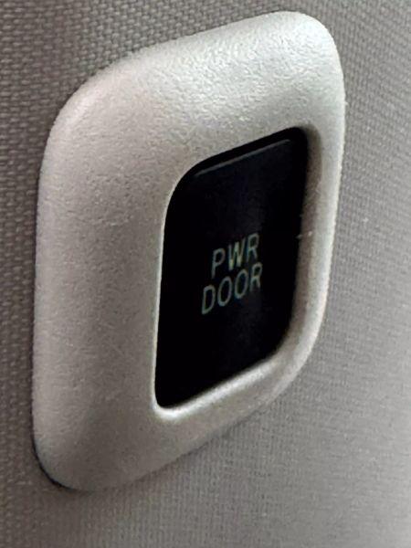 2014 Toyota Sienna LE