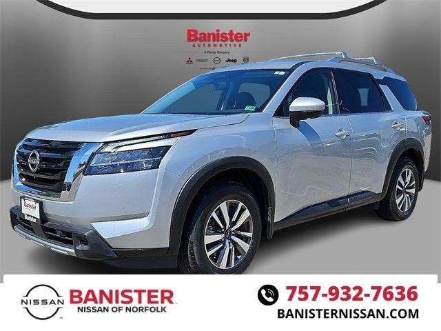 2023 Nissan Pathfinder SL 4WD