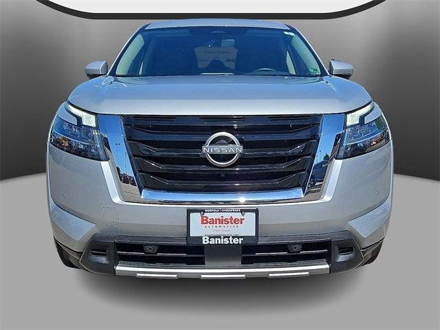 2023 Nissan Pathfinder SL 4WD