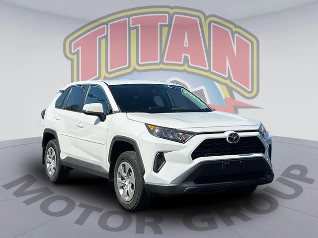 2022 Toyota RAV4 LE [2]