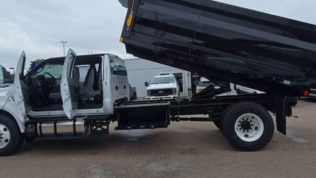 2025 Ford F-650 Base