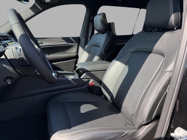 2025 Jeep Grand Cherokee L Overland 4x4