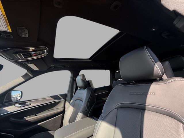 2025 Jeep Grand Cherokee L Overland 4x4