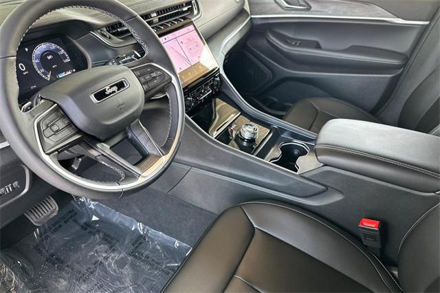 2025 Jeep Grand Cherokee GRAND CHEROKEE L LIMITED 4X2 2025 Jeep Grand Cherokee GRAND CHEROKEE L LIMITED 4X2