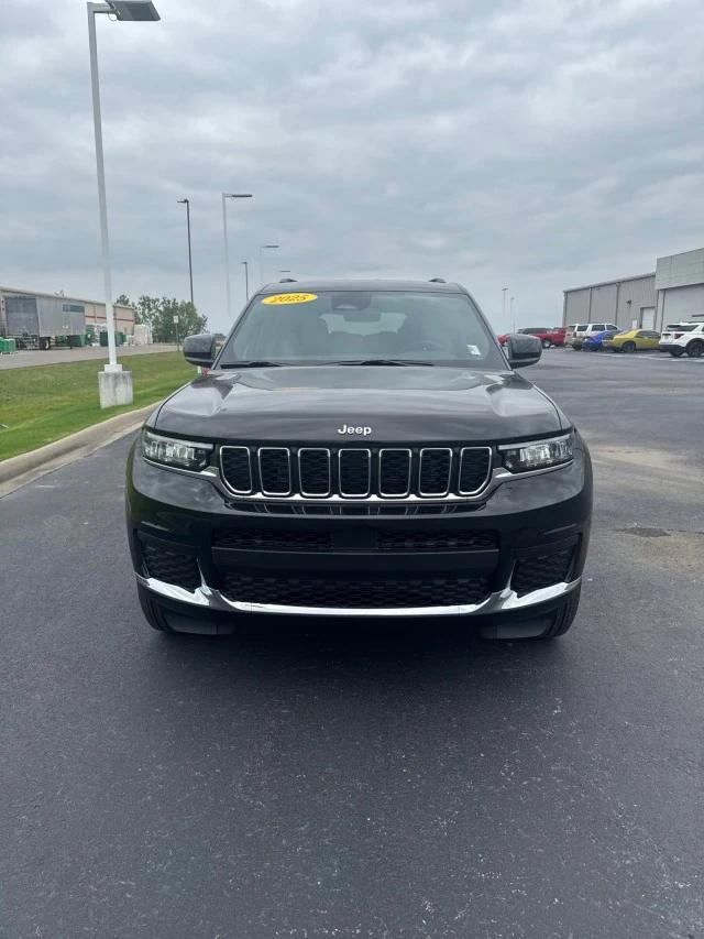 2025 Jeep Grand Cherokee GRAND CHEROKEE L LAREDO 4X2
