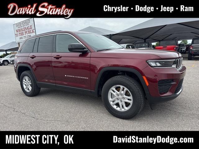 2025 Jeep Grand Cherokee GRAND CHEROKEE LAREDO 4X4
