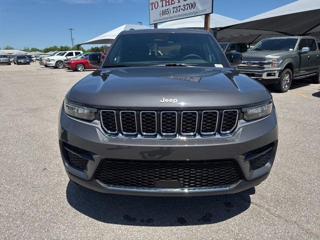 2025 Jeep Grand Cherokee GRAND CHEROKEE LAREDO 4X4