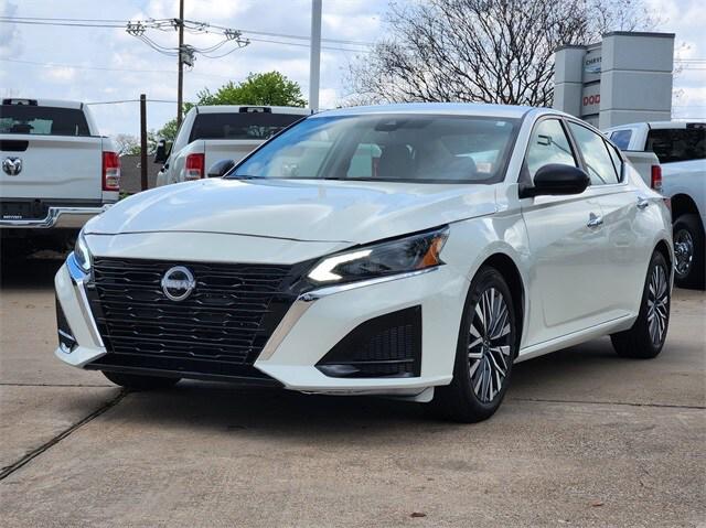 2025 Nissan Altima SV FWD
