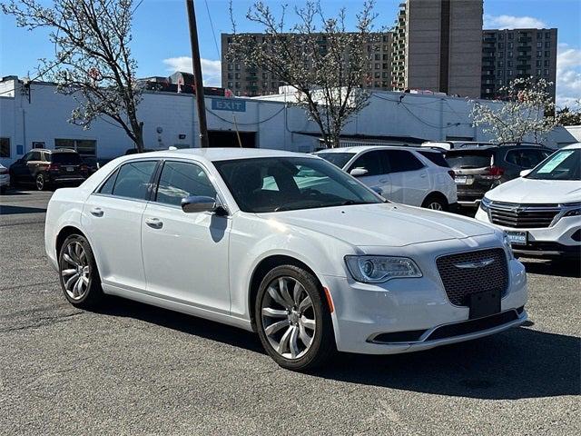 2019 Chrysler 300 Touring