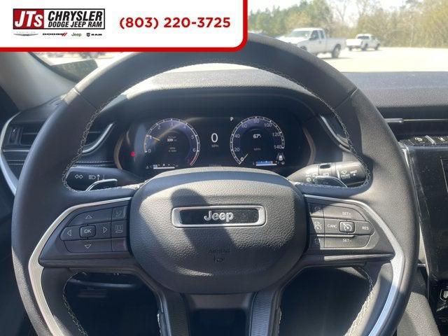 2023 Jeep Grand Cherokee L Laredo 4x2
