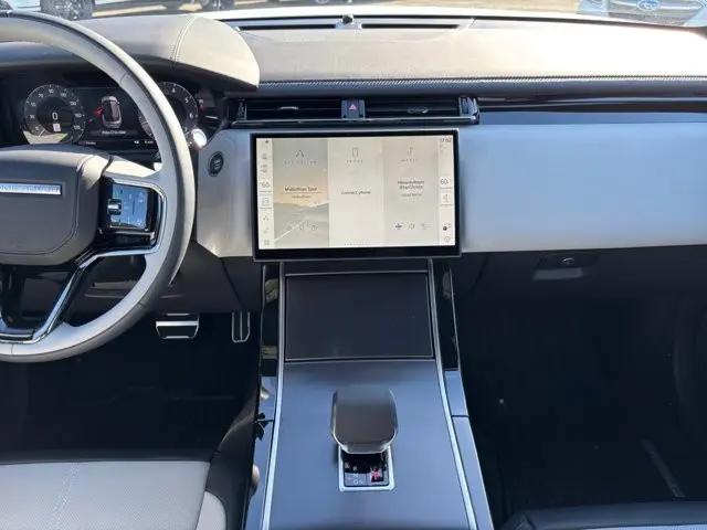 2026 Land Rover Range Rover Velar P250 Dynamic SE