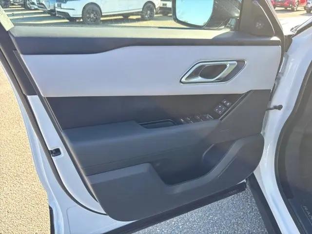 2026 Land Rover Range Rover Velar P250 Dynamic SE