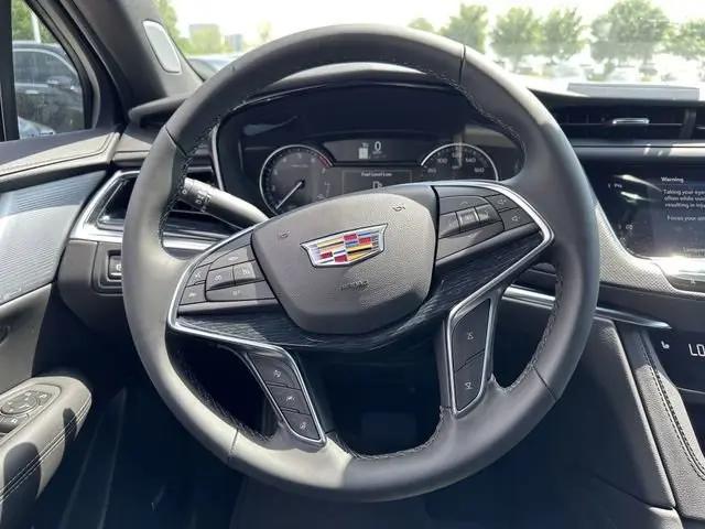 2025 Cadillac XT5 FWD Premium Luxury