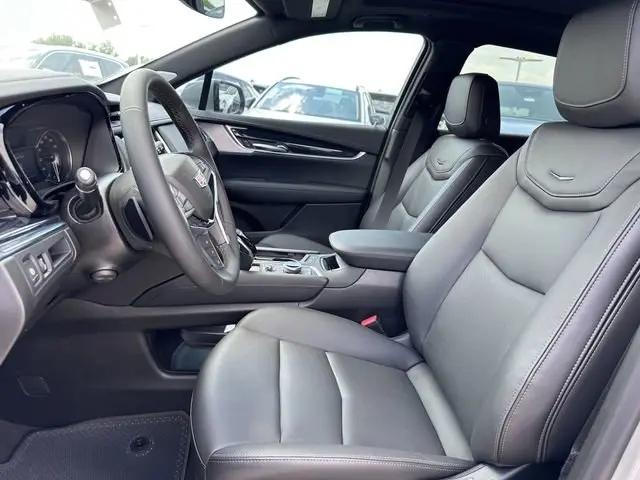 2025 Cadillac XT5 FWD Premium Luxury