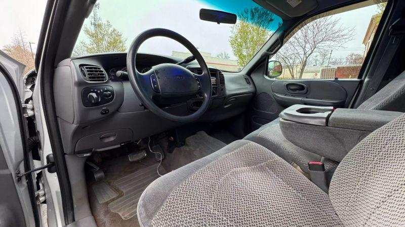 2001 Ford F-150 Base