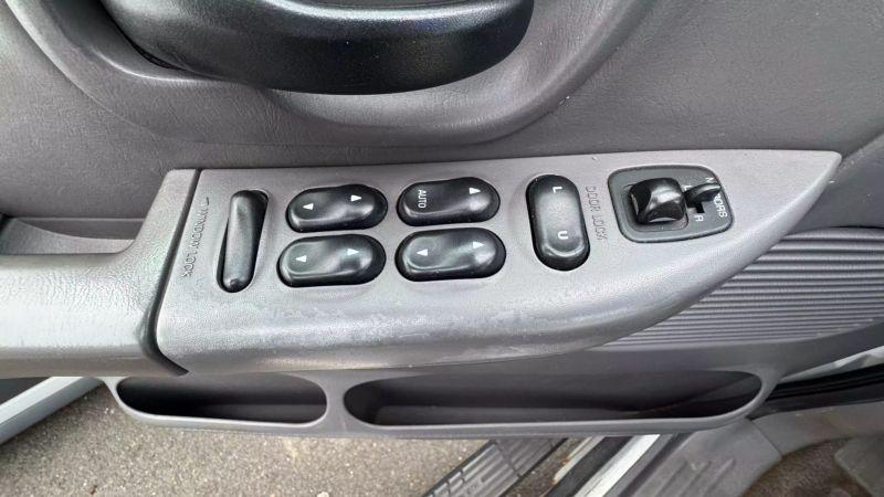 2001 Ford F-150 Base