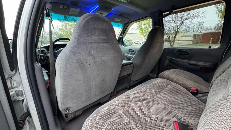 2001 Ford F-150 Base