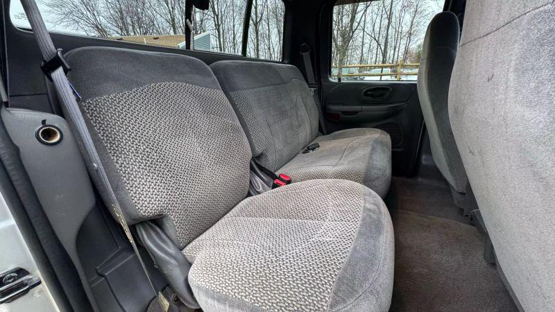2001 Ford F-150 Base