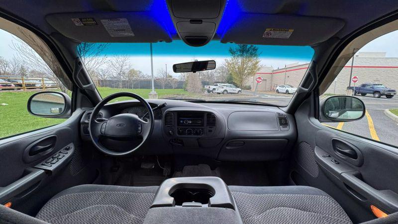 2001 Ford F-150 Base