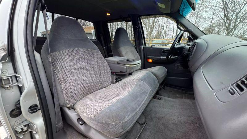 2001 Ford F-150 Base
