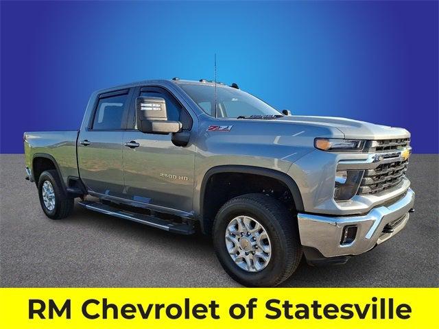 2024 Chevrolet Silverado 2500HD 4WD Crew Cab Standard Bed LT