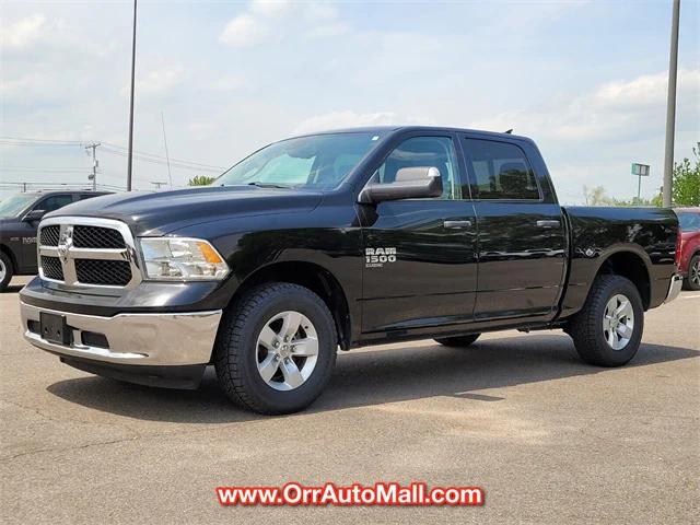 2023 RAM 1500 Classic SLT Crew Cab 4x4 57 Box